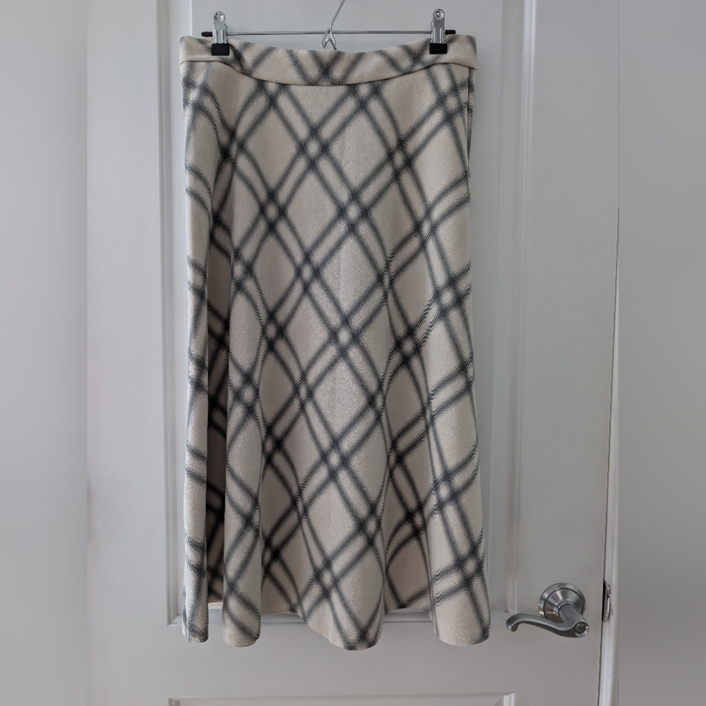 Chicwish A-line Plaid Skirt in Black and Cream